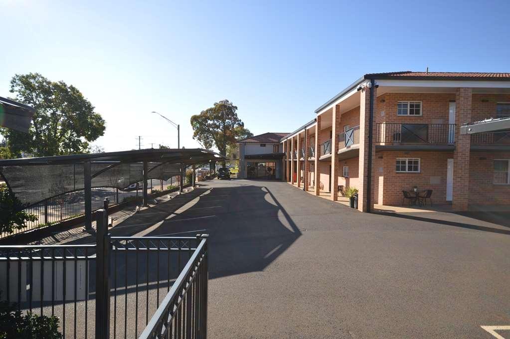 Bluegum Dubbo (Adults Only) Motel Bagian luar foto