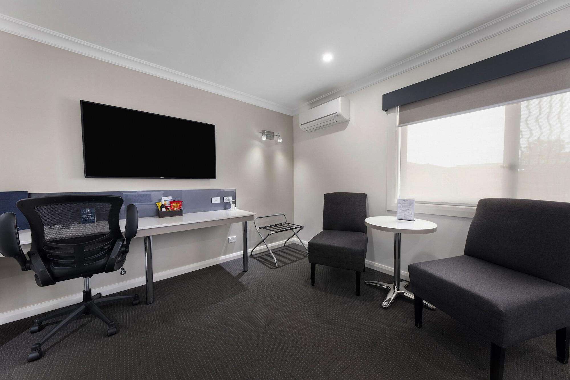Bluegum Dubbo (Adults Only) Motel Bagian luar foto