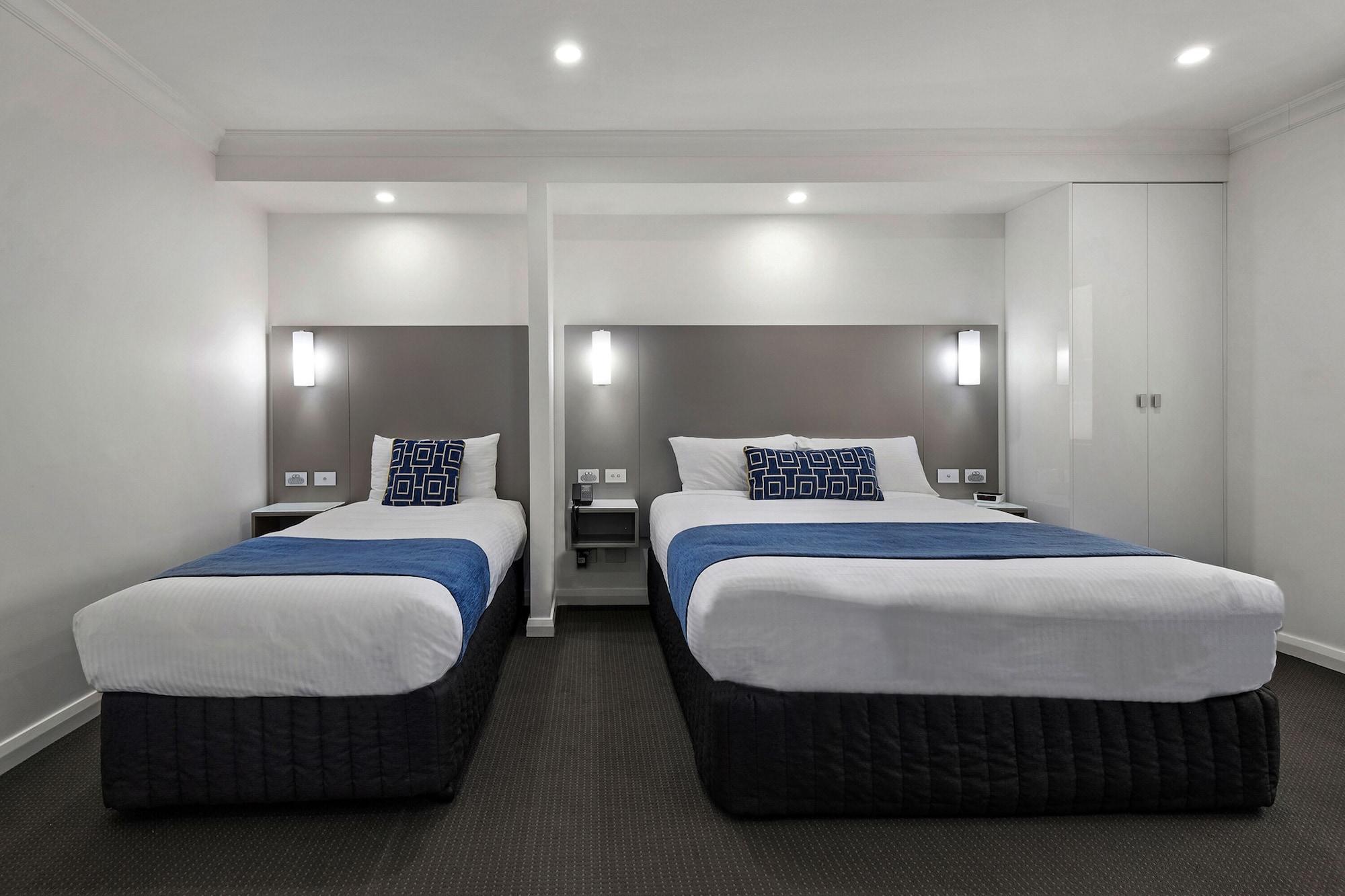 Bluegum Dubbo (Adults Only) Motel Bagian luar foto