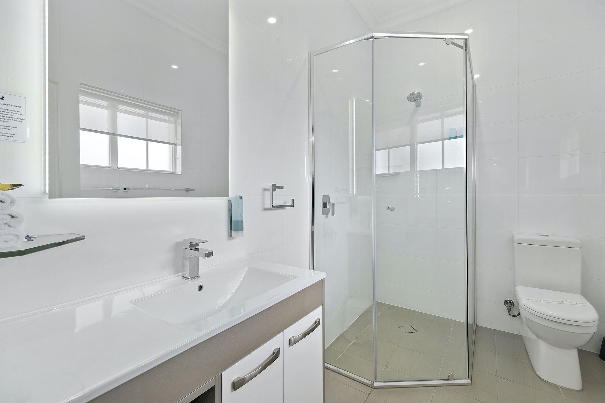 Bluegum Dubbo (Adults Only) Motel Bagian luar foto