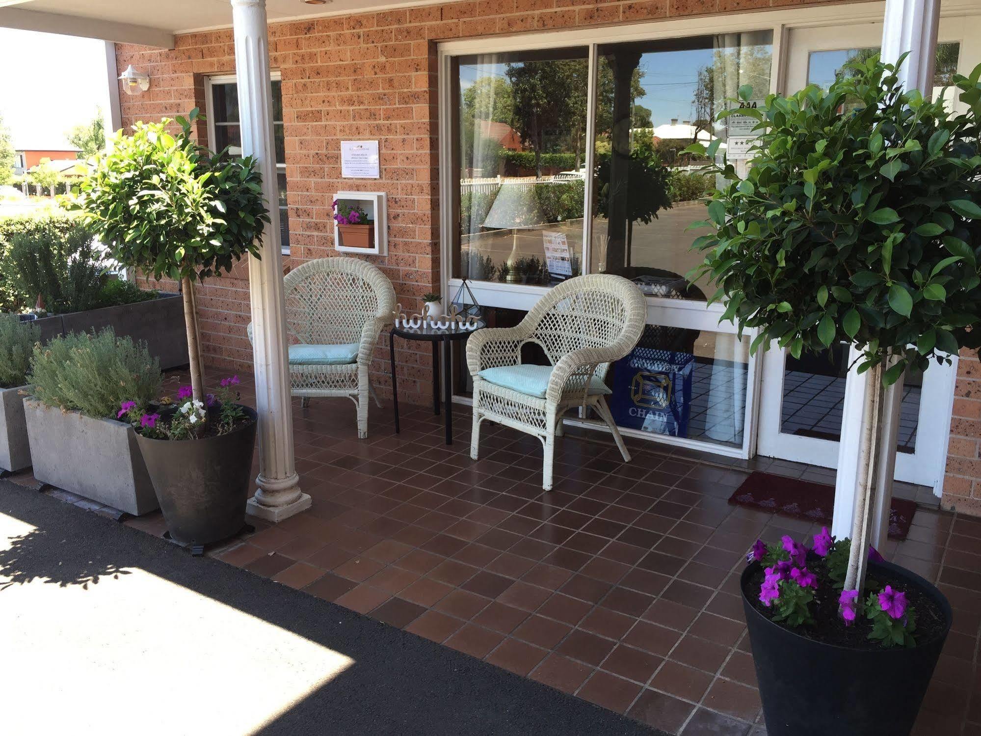 Bluegum Dubbo (Adults Only) Motel Bagian luar foto